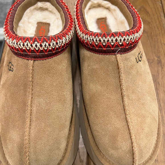 Size 6 Ugg Tazz slipper Chestnut - Picture 3 of 3